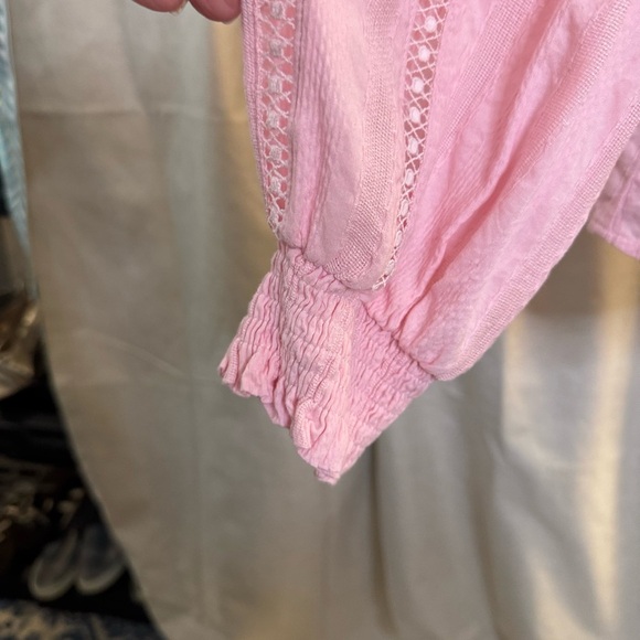 Avara Pink Long Sleeve Ruffled Button Up Blouse Top Size Small - Picture 5 of 8